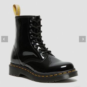 VEGAN 1460 PATENT ANKLE BOOTS DOC MARTENS / DR MARTENS